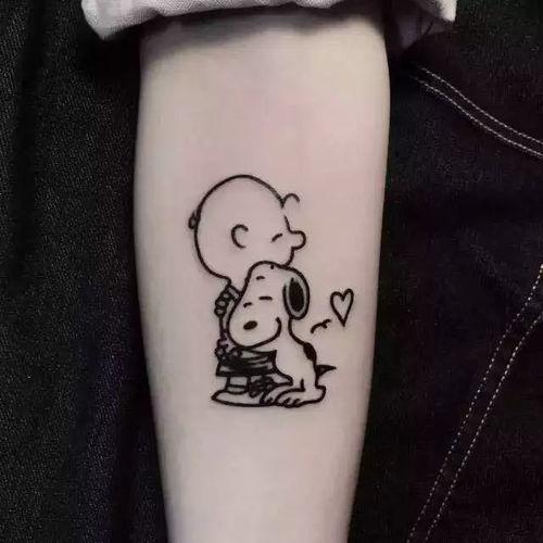 纹身的网红吃瓜图片,揭秘娱乐圈幕后真相  第3张 纹身的网红吃瓜图片,揭秘娱乐圈幕后真相  第3张