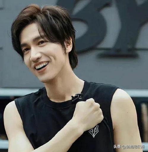 王嘉尔最新吃瓜爆料视频,揭秘娱乐圈不为人知的幕后故事 第3张 王嘉尔最新吃瓜爆料视频,揭秘娱乐圈不为人知的幕后故事 第3张