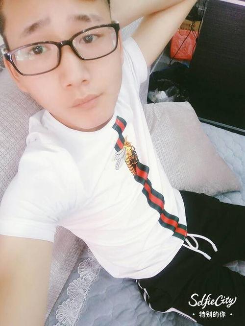 最新爆料精神小伙照片,最新照片曝光,网友热议不已!  第1张 最新爆料精神小伙照片,最新照片曝光,网友热议不已!  第1张