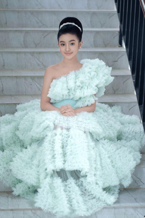 网红八卦小料最新爆料,神秘恋情曝光,当红小花与富二代男友甜蜜互动引热议  第3张 网红八卦小料最新爆料,神秘恋情曝光,当红小花与富二代男友甜蜜互动引热议  第3张