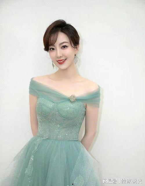 女大学生娱乐圈吃瓜,揭秘校园里的明星八卦风云  第2张 女大学生娱乐圈吃瓜,揭秘校园里的明星八卦风云  第2张